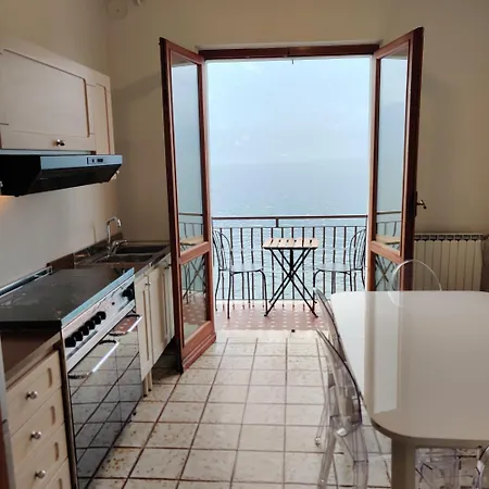 Peaceful Lakefront Apartament